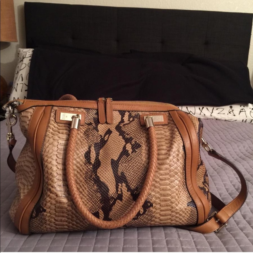 Gucci - Picture 2 of 8